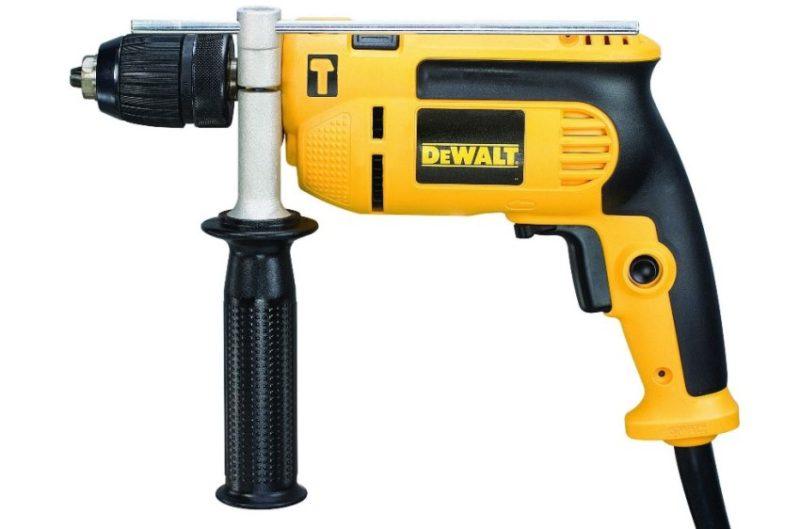 3 Dreli DeWalt DWD024